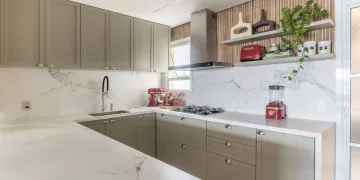 Cozinha provençal: os detalhes que constroem o charme rústico e romântico desse estilo