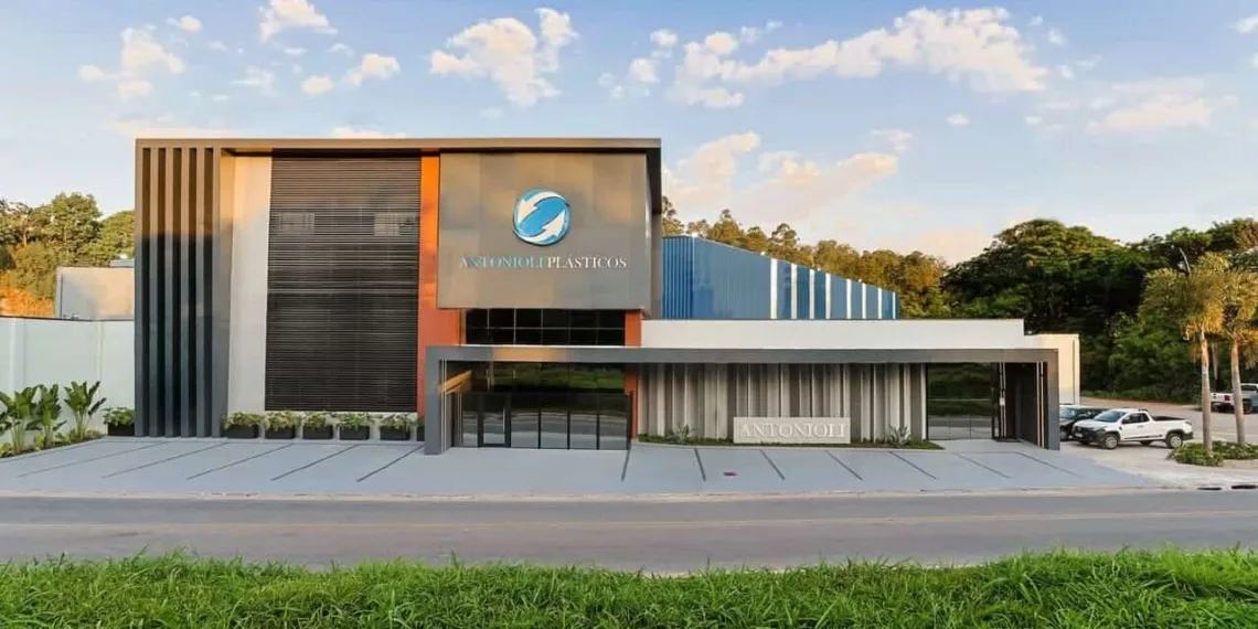 SAIBA A IMPORTÂNCIA DO USO DO VIDRO EM ESTABELECIMENTOS COMERCIAIS