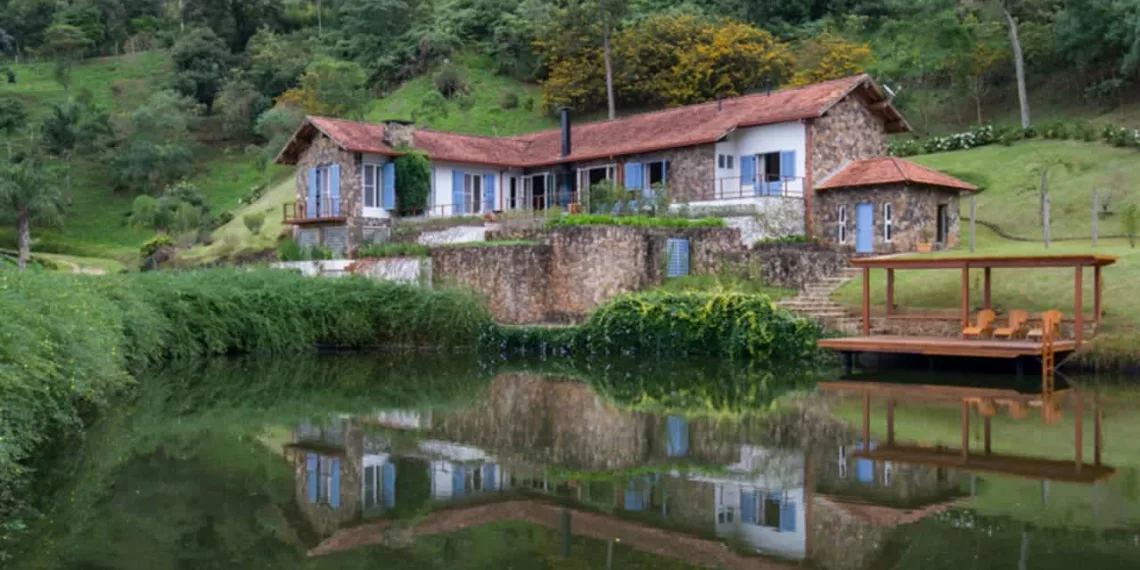 No Alto da Mantiqueira, Casa RB traz soluções sustentáveis em sintonia com a natureza do entorno 