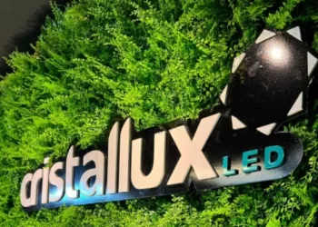 cristalluxled 10anos Cristallux celebra 10 anos e acelera expansão para todos os estados brasileiros