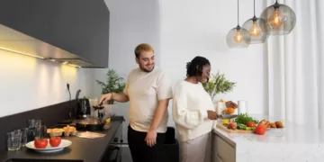 Cozinha planejada para apartamento: o que muda quando o espaço é pequeno