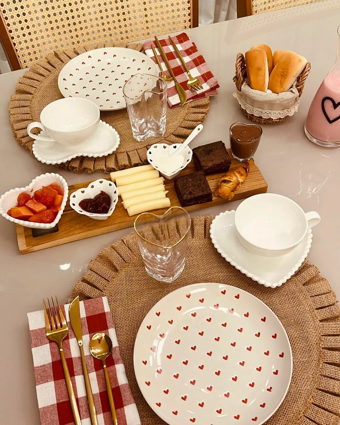 Mesa de Café da Manhã: Dicas para Montar e Decorar com Charme e Conforto