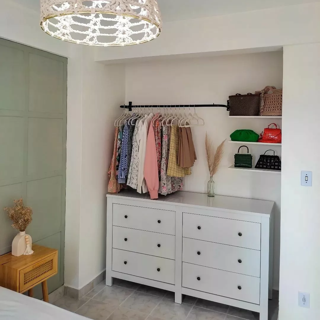 quarto comoda 3 Três ideias de cômoda para transformar o quarto de casal em um espaço organizado e elegante.