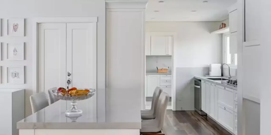 Estilo cottage e elegância clássica marcam este apartamento acolhedor em Venâncio Aires