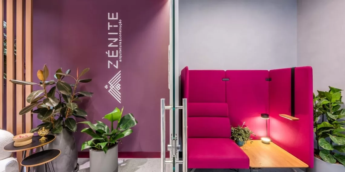 Zénite Arquitetura e Construção transforma o ambiente de trabalho em um showroom de design e inovação