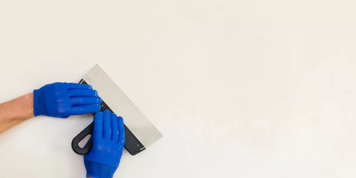Gesso ou massa corrida: qual a melhor escolha para o acabamento da sua reforma?