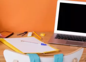 Cantinho dos estudos para criaçnas