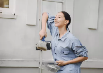 A impermeabilização é um dos cuidados que cooperam para a manutenção de nossas residências | Foto: Freepik