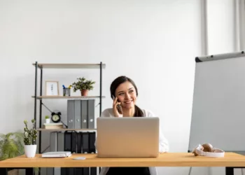 Dicas para montar um escritorio em casa sem gastar muito