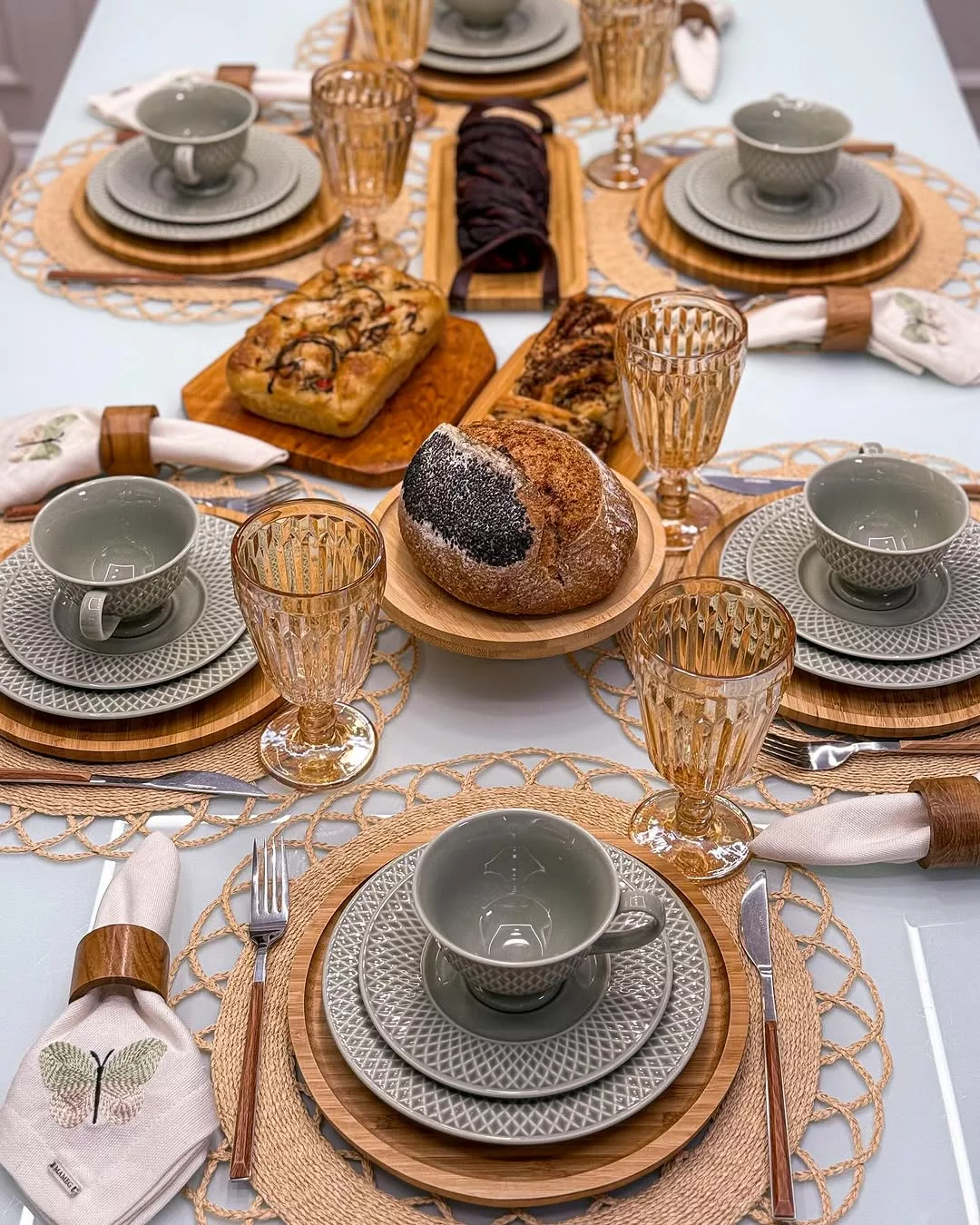 Mesa posta para café da tarde: detalhes que vão surpreender você e seus convidados