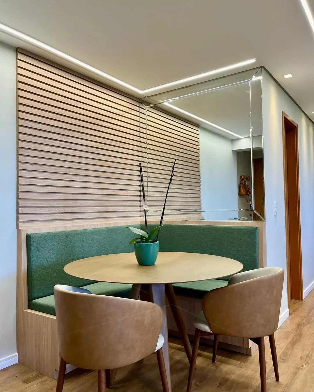 Canto Alemão: o truque elegante que transforma sua sala de jantar