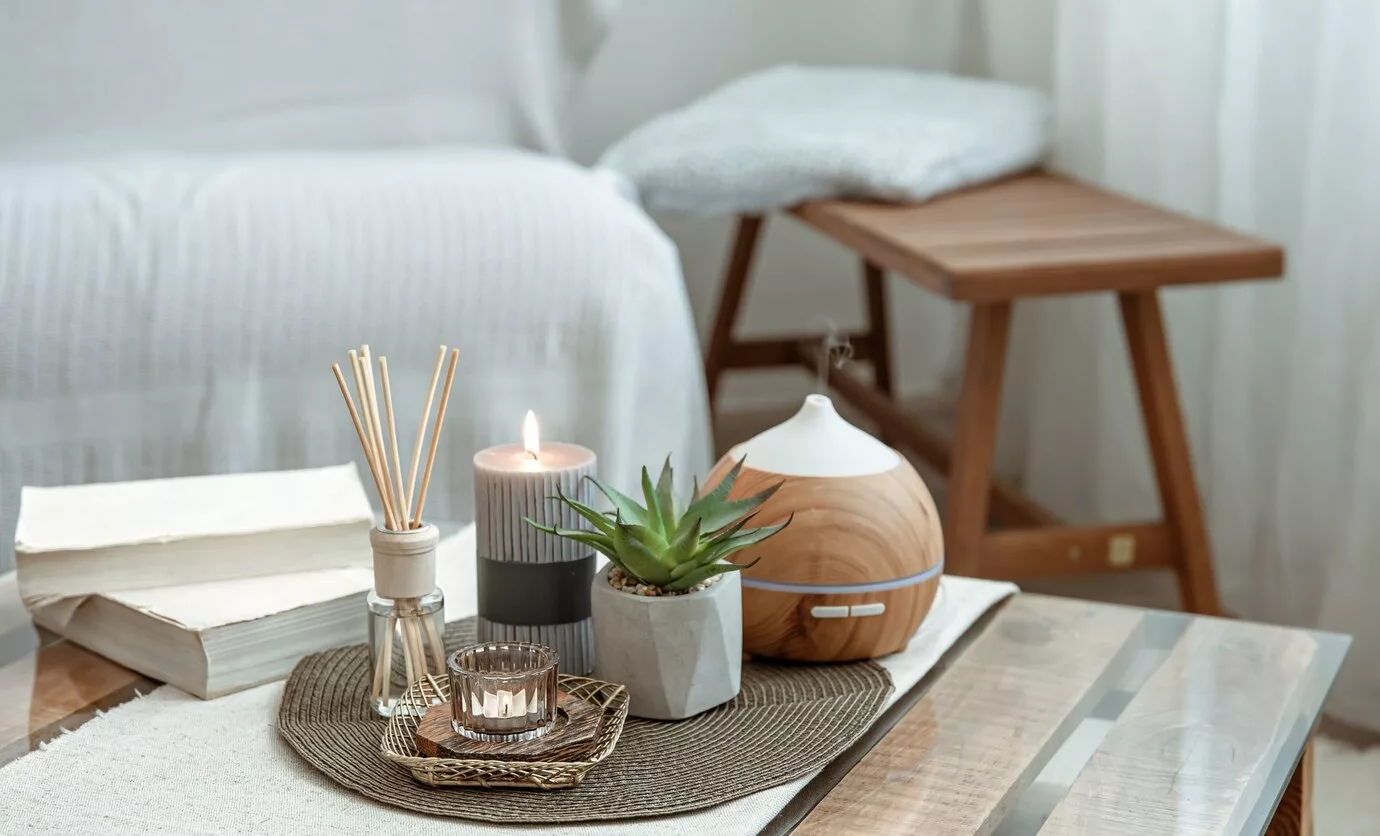 Essências e difusores: quais aromas usar para deixar a casa mais calma à noite