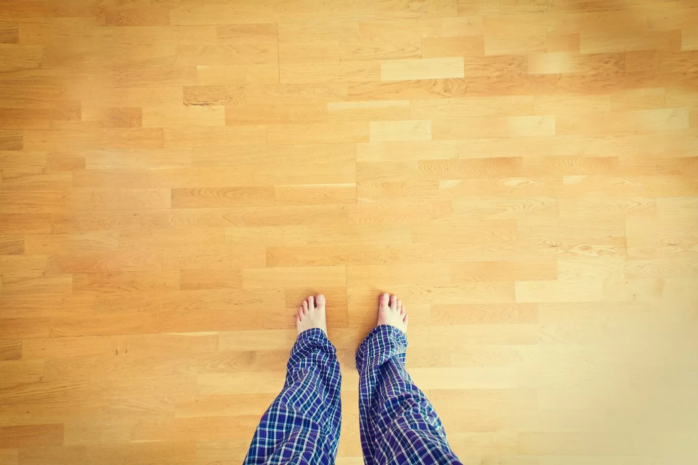 Piso Laminado: do surgimento à sofisticação que conquistou os lares brasileiros
