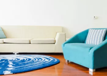 escolher sofa claro ou escuro