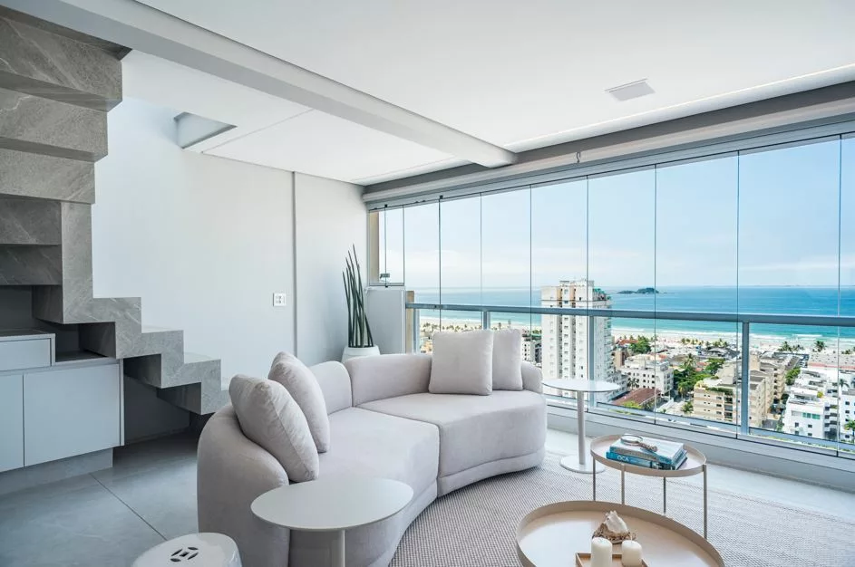 A luz natural como protagonista na arquitetura de interiores