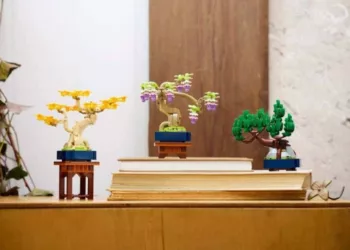 LEGO Botanicals transforma hibiscos e bonsais em peças que florescem para sempre