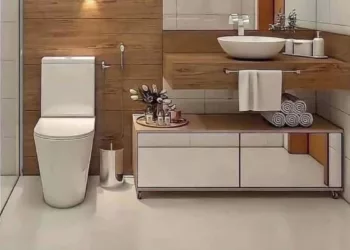 Cesto de lixo no banheiro: mais do que um acessório, um aliado da higiene e do décor
