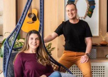 Mesmo nos dias mais gelados e com a ausência de sol, um apartamento com boa iluminação natural, com este onde o arquiteto Bruno Moraes mora com sua esposa Dani, evita que as luzes sejam acesas durante dia | Projeto BMA Studio | Foto: Guilherme Pucci