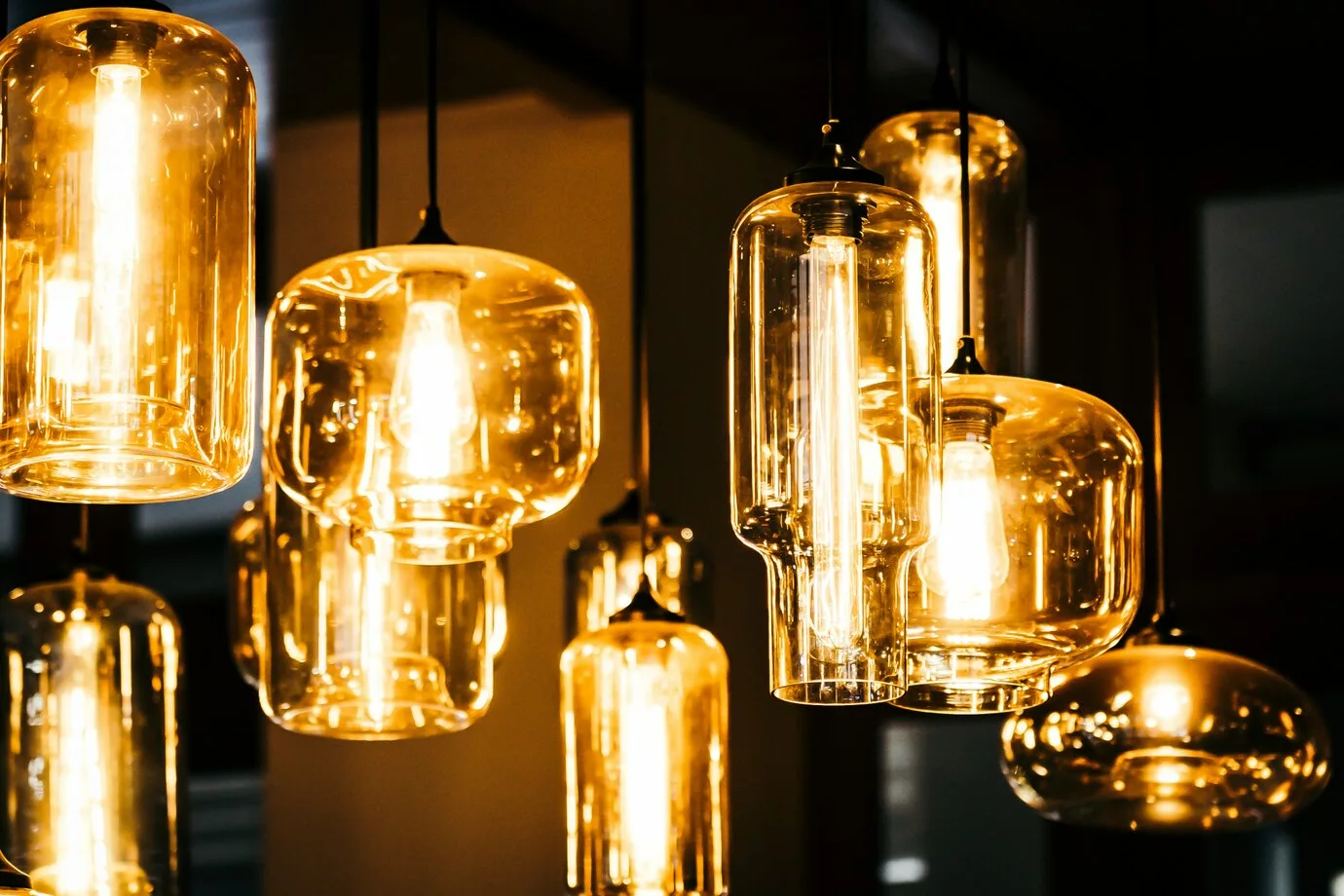 Luz branca ou amarela? Saiba quando cada tipo é ideal e evite erros comuns na iluminação