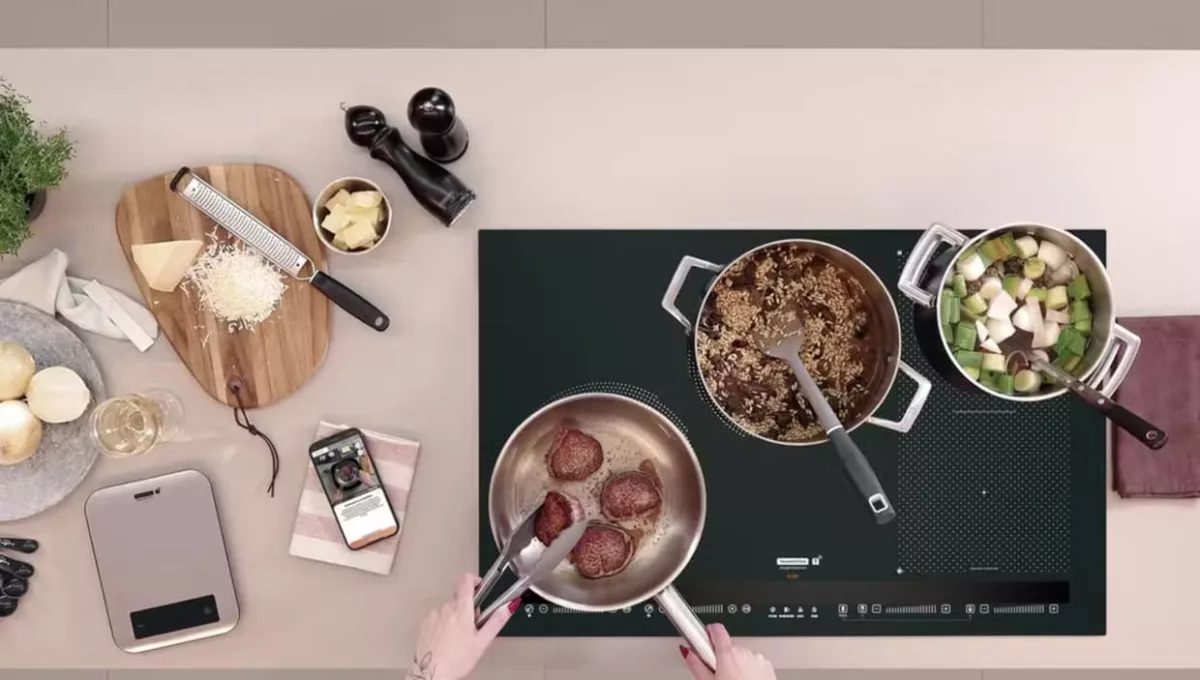 A Tramontina lança o primeiro cooktop de embutir conectado do Brasil, o GURU ThermoGuide.