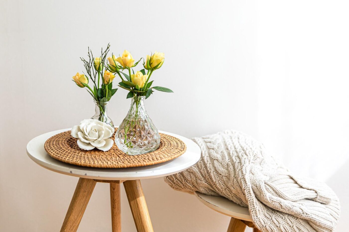 Decoração de primavera: como renovar a casa com plantas, iluminação e toques de frescor