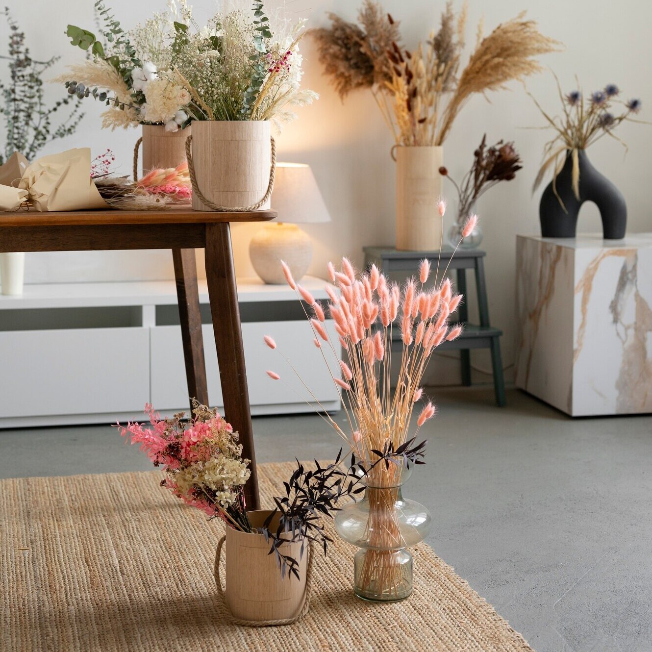 Decoração de primavera: como renovar a casa com plantas, iluminação e toques de frescor