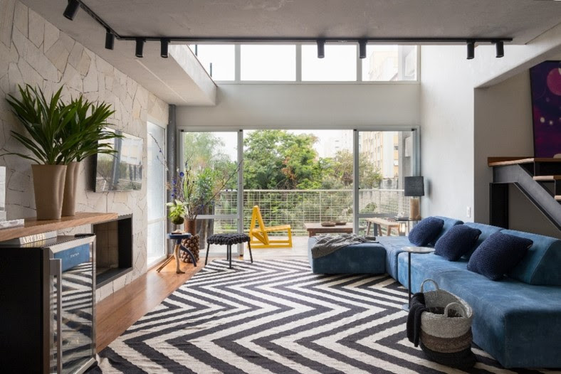Atmosfera masculina e um décor minimalista marcam o projeto de um loft no efervescente bairro da Vila Madalena (SP)