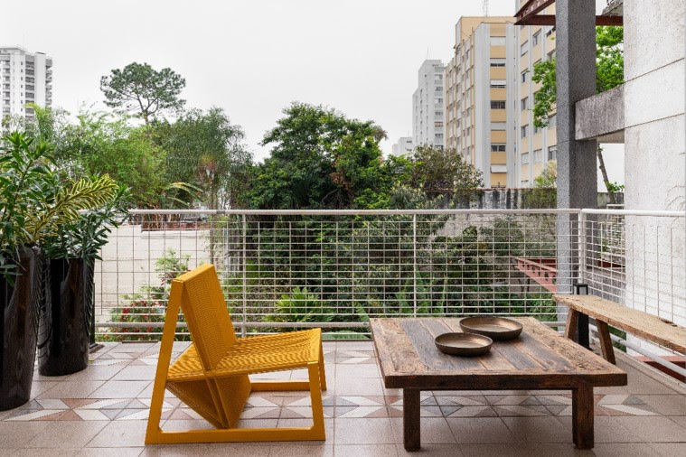 Atmosfera masculina e um décor minimalista marcam o projeto de um loft no efervescente bairro da Vila Madalena (SP)
