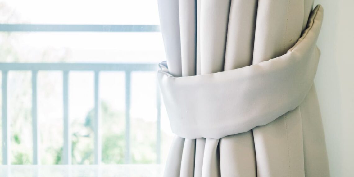 Como escolher cortinas para cada ambiente e transformar sua casa com charme e funcionalidade