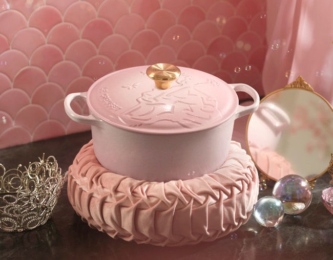 Panelas mágicas: Le Creuset lança Elphaba & Glinda em série limitada