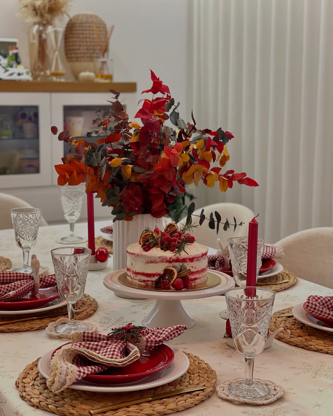 Mesa de Natal Decorada: ideias encantadoras para surpreender seus convidados