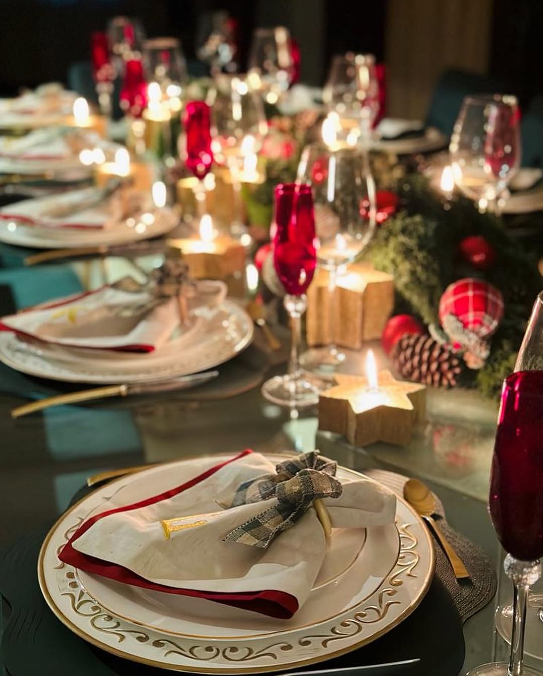 Mesa de Natal Decorada: ideias encantadoras para surpreender seus convidados