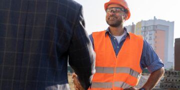 Antes de assinar o contrato de obra, faça estas perguntas ao profissional