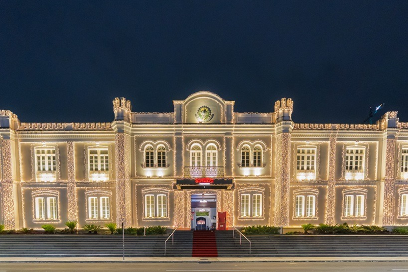 Decorações de Natal em Curitiba: shoppings transformam a cidade em um grande cenário festivo