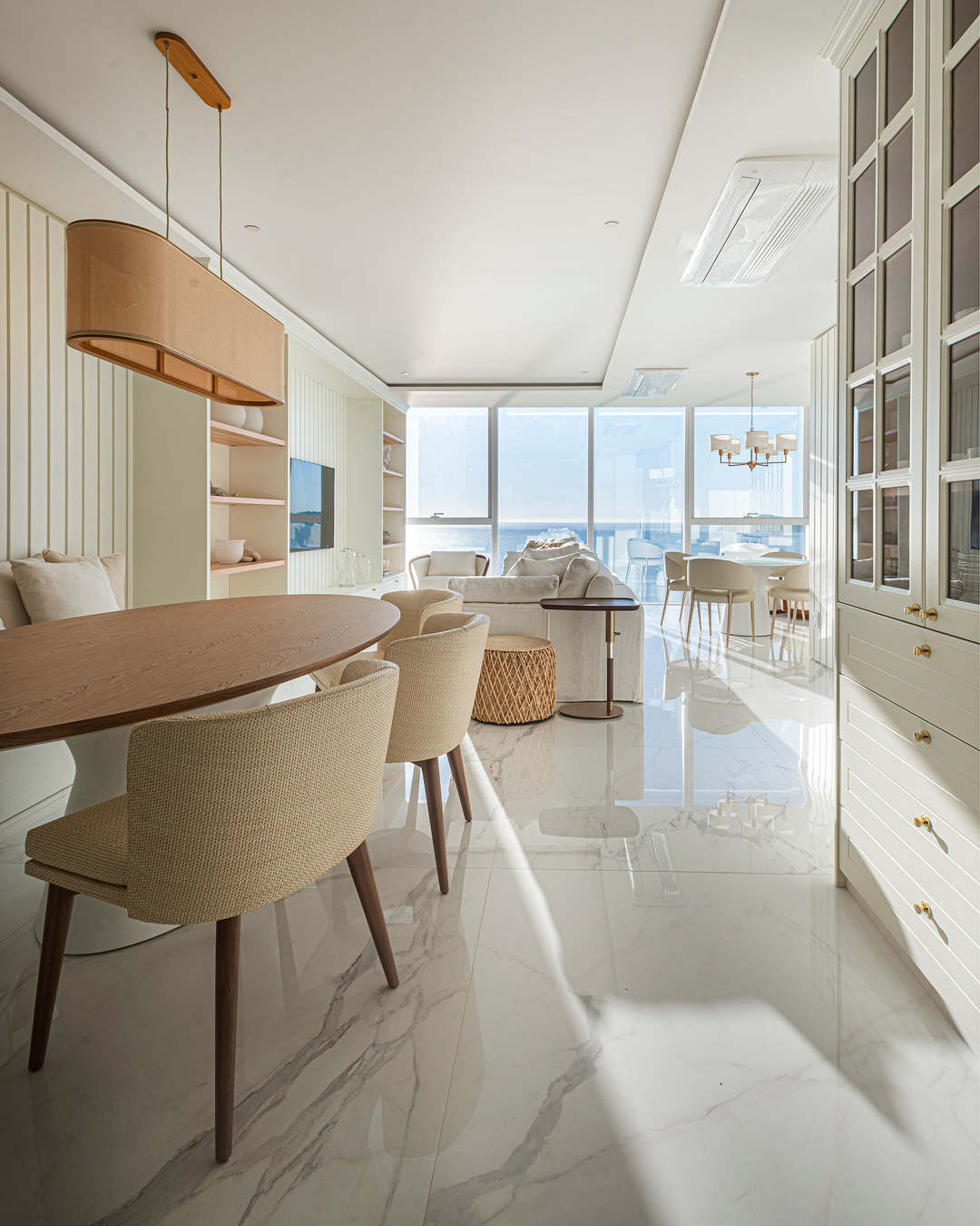 Um refúgio à beira-mar: a elegância contemporânea do estilo Hamptons em Balneário Camboriú