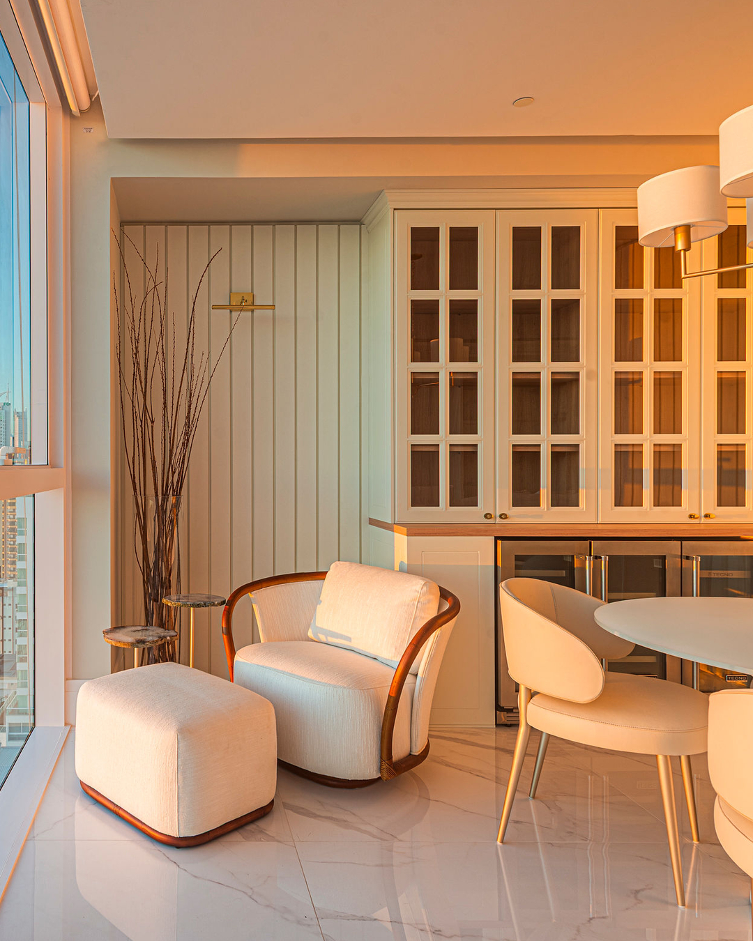 Um refúgio à beira-mar: a elegância contemporânea do estilo Hamptons em Balneário Camboriú