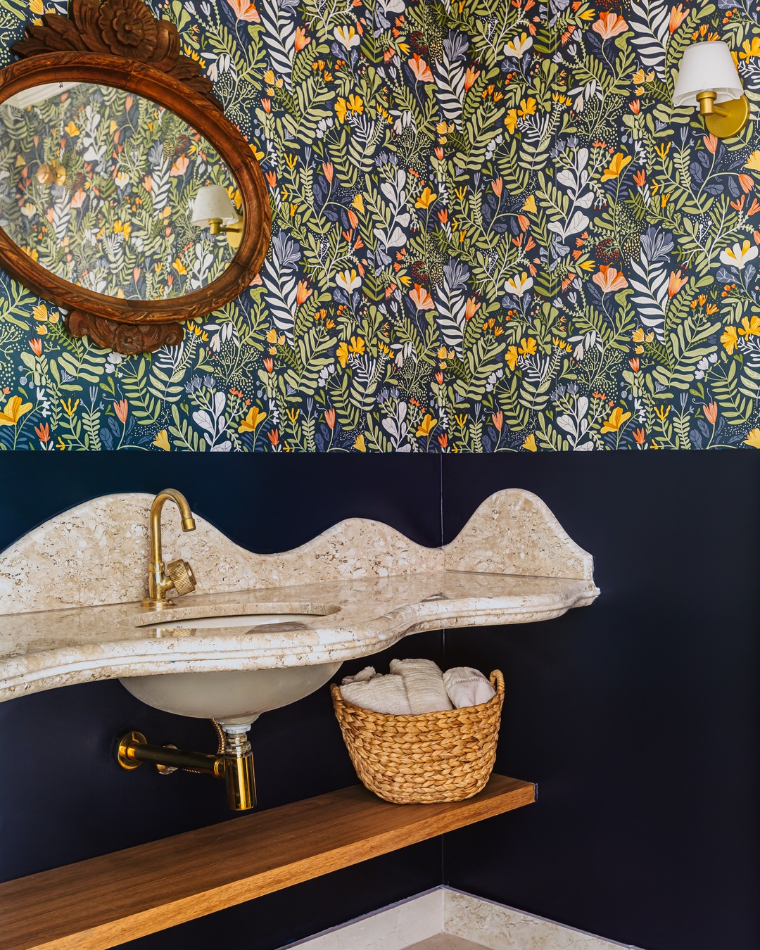 Apartamento em Copacabana é repaginado com clima de casa de praia e sofisticação atemporal