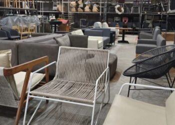 Artesian promove bazar consciente com peças autorais e foco em reuso inteligente