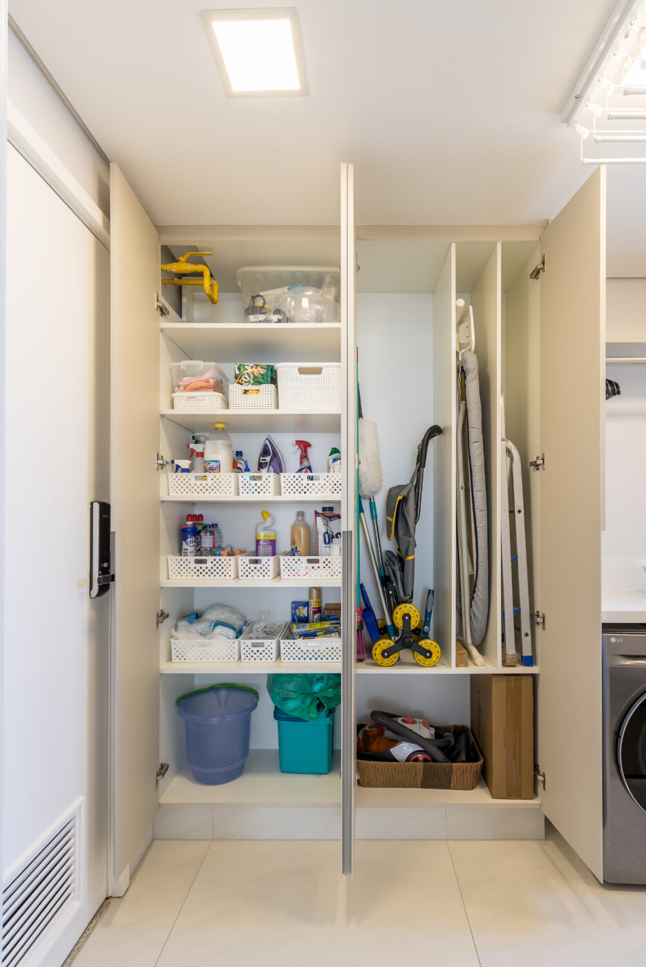 Arquiteta esclarece 7 dúvidas comuns sobre prateleiras