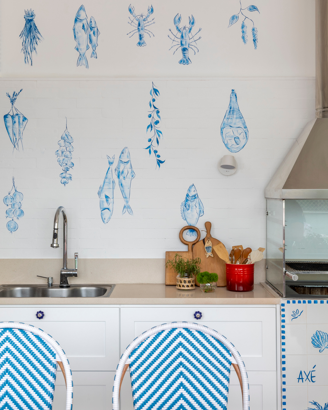 Duplex de 180 m² em Niterói mistura referências de Paris e do Mediterrâneo em projeto autoral