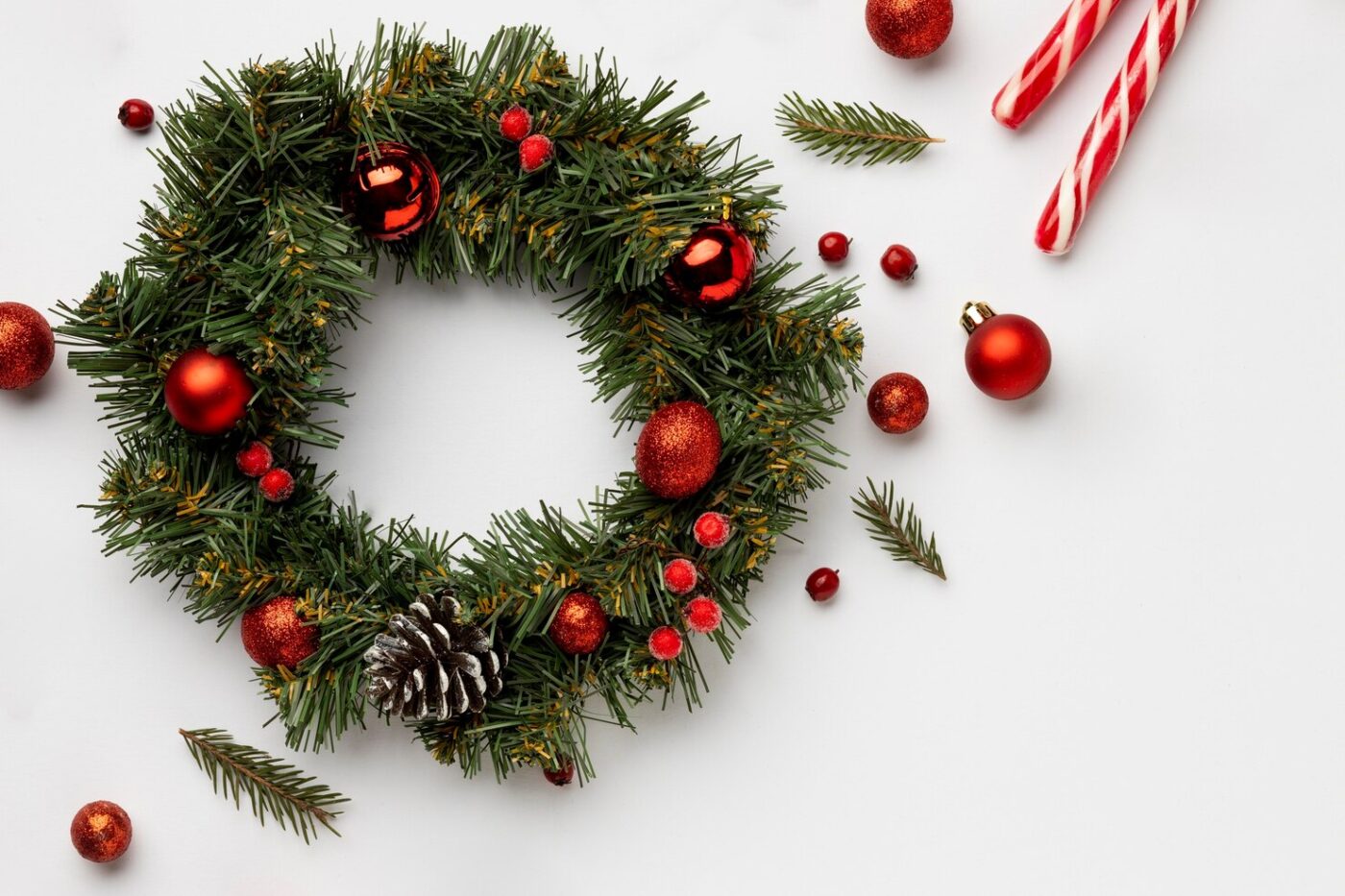 O simbolismo da guirlanda de Natal e seu papel na magia da decoração natalina