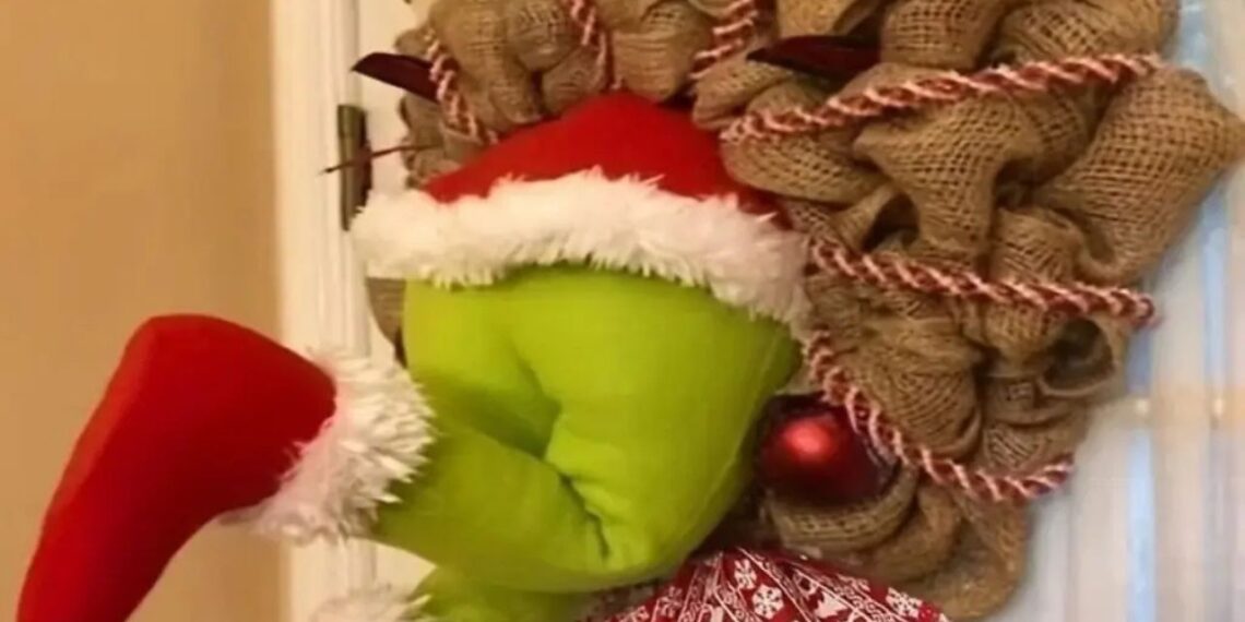 Enfeite de Natal para Porta: 7 Ideias Criativas para Surpreender Já na Entrada