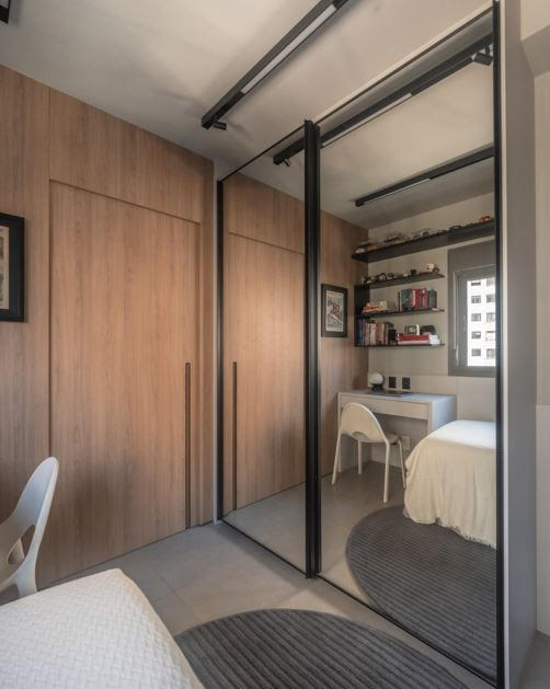 Desvendando os tipos de portas para closets e armários