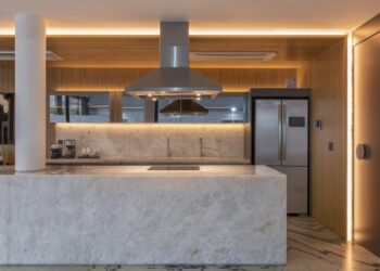 Quartzitos cristalizados lideram as apostas da arquitetura de interiores para 2026