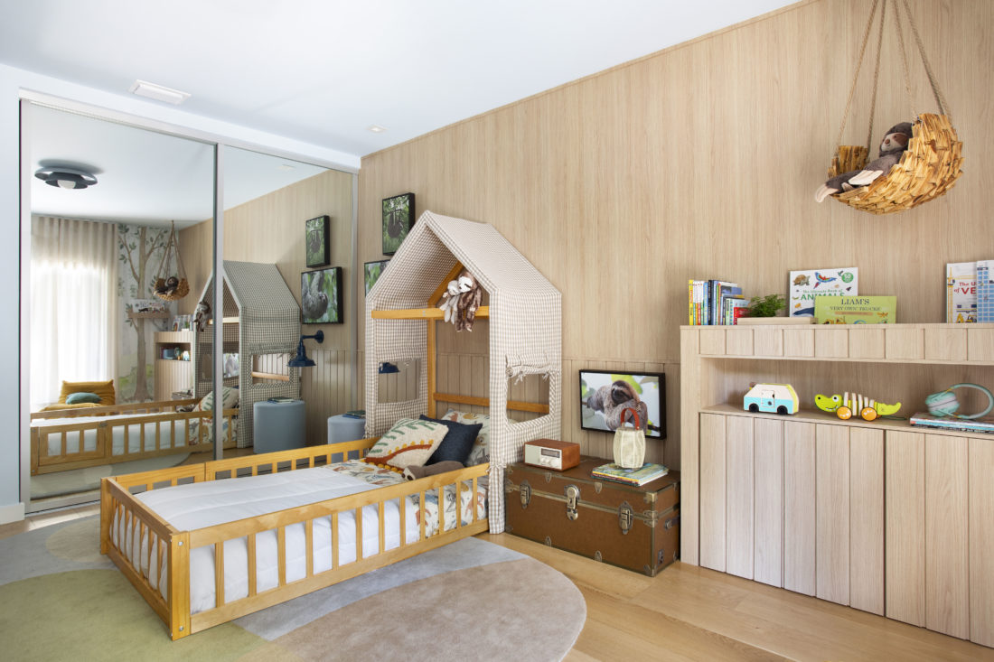 Projeto de brinquedoteca revela nova vida para uma antiga garagem residencial