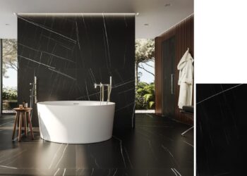 O mármore Sahara Noir é um dos mais raros encontrados na natureza. Com fundo negro e veios brancos, sua nobreza inspirou a série homônima, da Roca Cerámica, que retrata o contraste dos veios delicados e contínuos sobre o fundo preto absoluto. A coleção apresenta a versão polida, com o brilho intenso da tecnologia Micro Crystal, e a versão mate com toque acetinado. Disponível no SuperFormato 120 x 120 cm, as placas podem ser aplicadas com juntas quase imperceptíveis de 1 mm, reforçando a sensação de uma placa única | Fotos: Divulgação