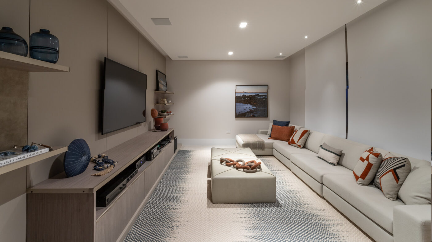 Chaise longue nos interiores: um clássico do mobiliário que atravessa séculos com charme