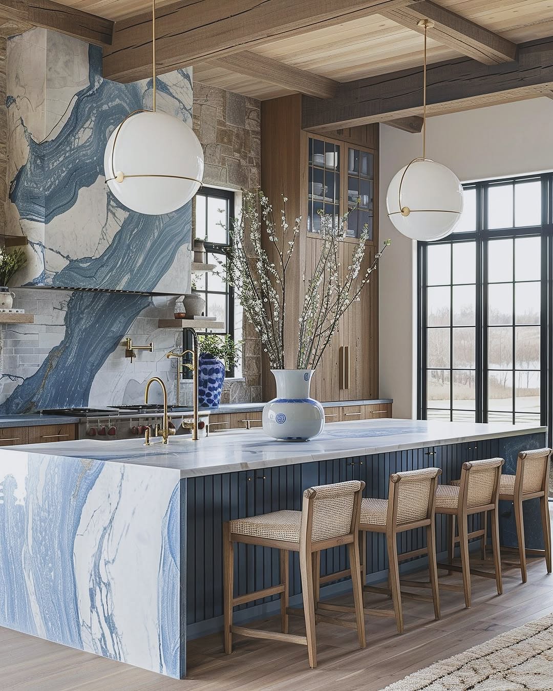 A decoração em 2026 aposta em cor, expressão e materiais sensoriais para transformar os ambientes