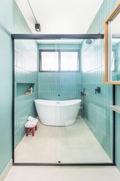 Nichos no box do banheiro: quando vale a pena fazer?