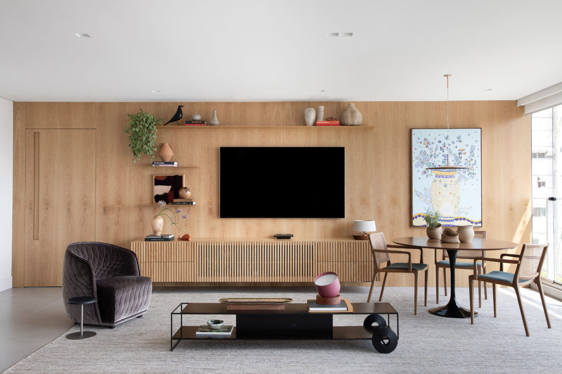 Apartamento dedicado à convivência transforma 178 m² em um refúgio para receber